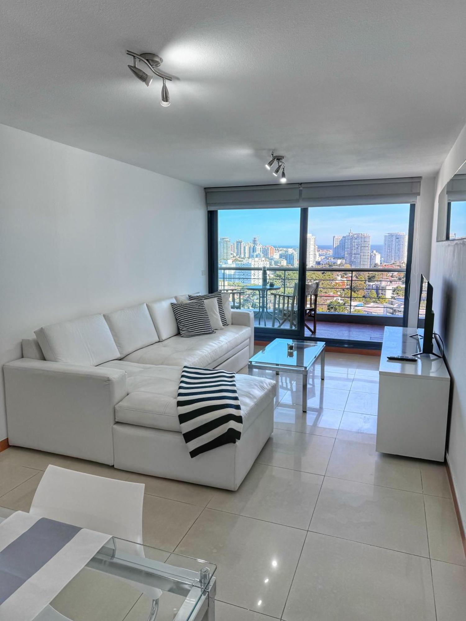 Apartamentos Torre Tressesenta Punta del Este Kültér fotó