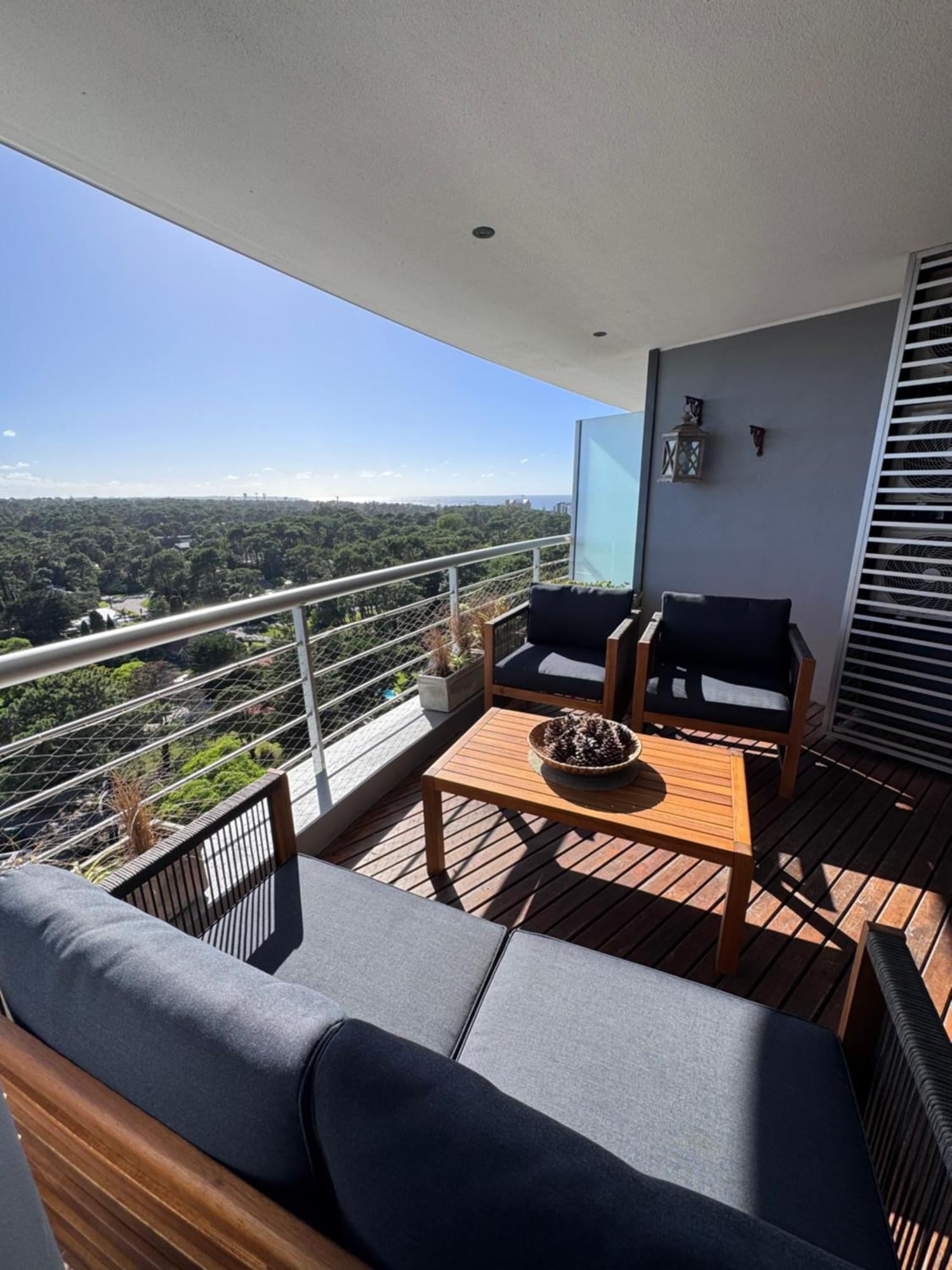 Apartamentos Torre Tressesenta Punta del Este Kültér fotó