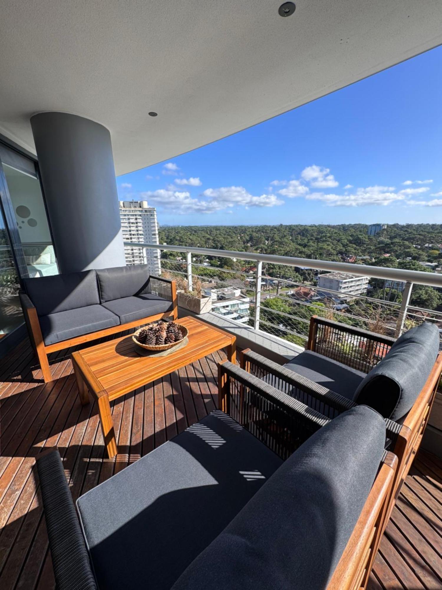 Apartamentos Torre Tressesenta Punta del Este Kültér fotó