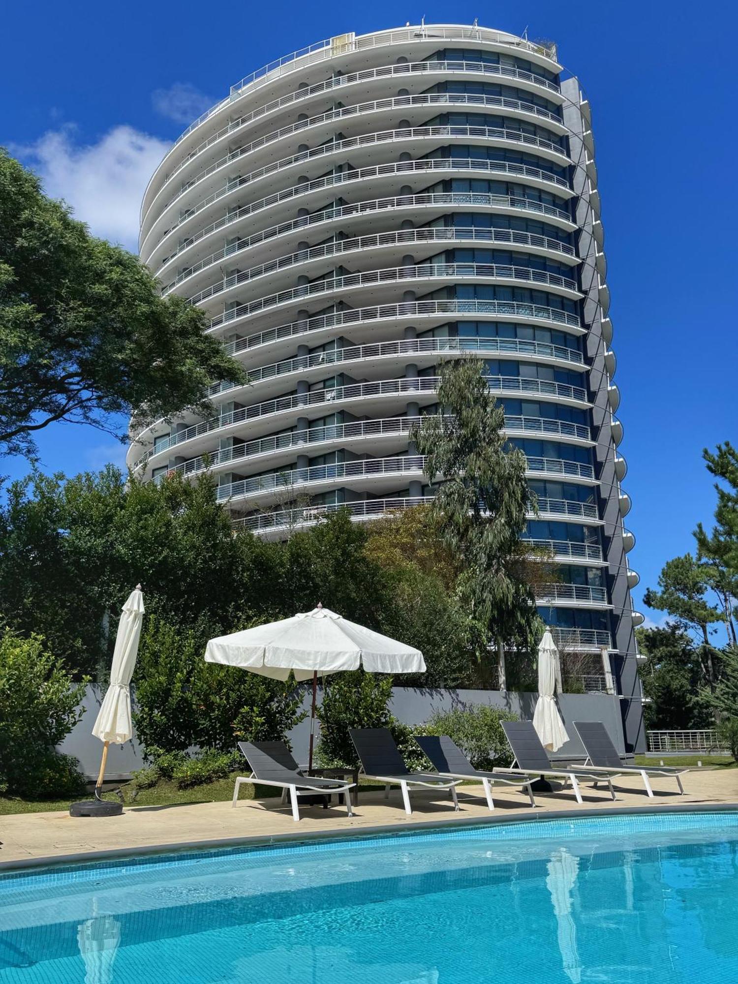 Apartamentos Torre Tressesenta Punta del Este Kültér fotó